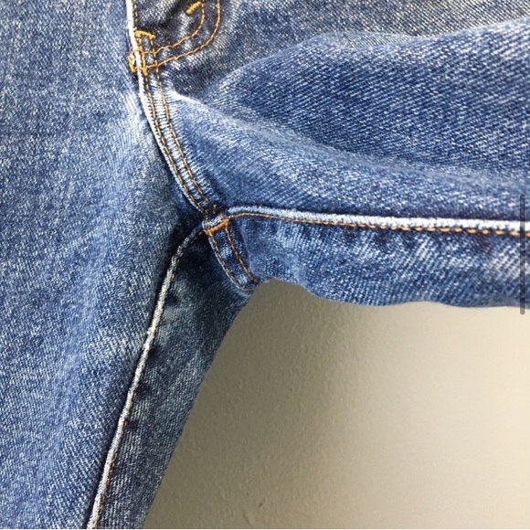 Vintage Guess Mid-Rise Blue Denim Bootcut Jeans - Picture 5 of 9